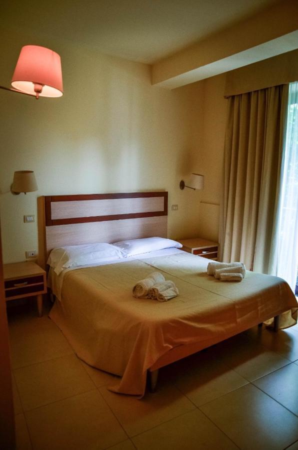 Hotel Milomax Экстерьер фото