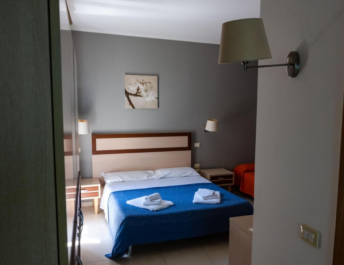 Hotel Milomax Экстерьер фото